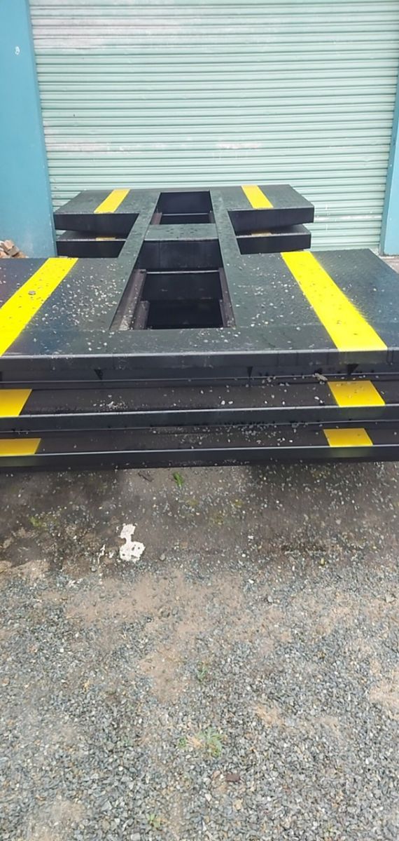 Mặt bàn nâng cánh bướm